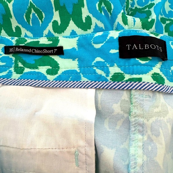 Talbots Relaxed Chino Shorts, Ikat Medallion Cotton Spandex Blend size 16 NWT - Picture 8 of 9